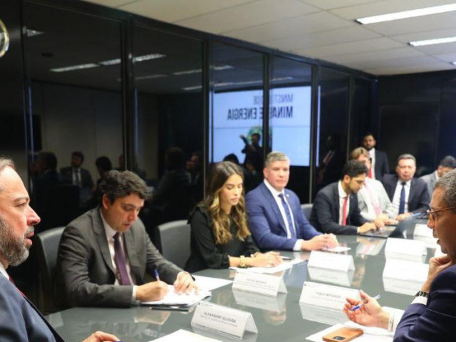 No encontro, o governador também tratou da oferta de gás para indústrias sergipanas | Foto: Júlio Dultra