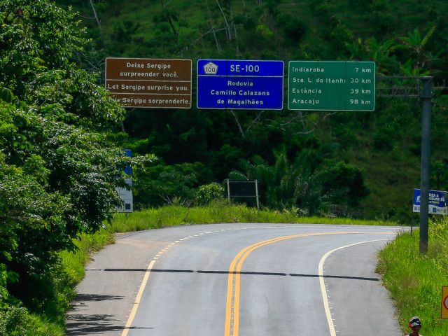 Governo de Sergipe entrega rodovia que liga Indiaroba à divisa com a Bahia
