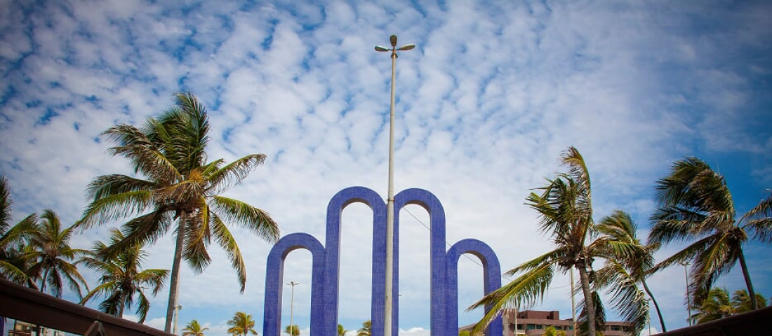 Manutenção da Orla da Atalaia garante beleza a um dos principais cartões postais de Sergipe / Fotos: Mario Sousa