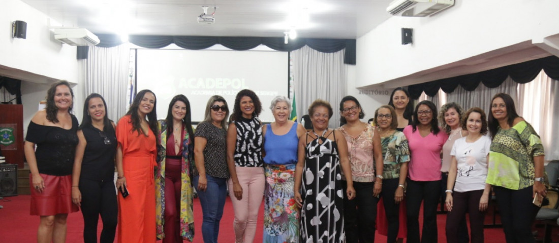 Evento teve como objetivo proporcionar um espaço de escuta e resgate da autoestima da mulher policial civil - Fotos: Ascom/SSP