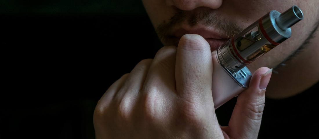 O uso do tabaco em suas diversas formas, cigarro, charuto, cachimbo, rapé, narguilé, charro ou fumo mascado são todas prejudiciais, mesmo sem emitir fumaça - Foto: Internet

