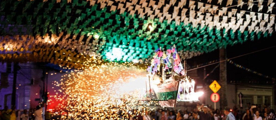 Apresentação do barco de fogo, em Estância, integra a programação dos festejos juninos da cidade | Foto: Divulgação