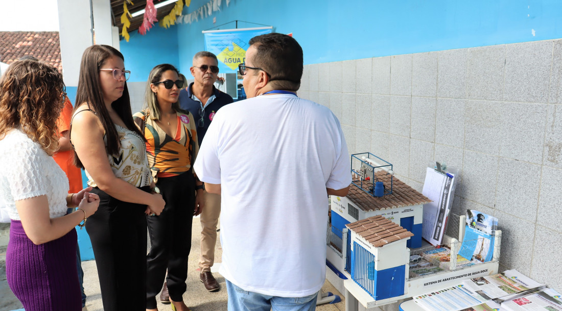 População presente ao 'Sergipe é aqui' teve interesse na maquete do Programa Água Doce / Foto: Fernando Augusto - Ascom/Coderse