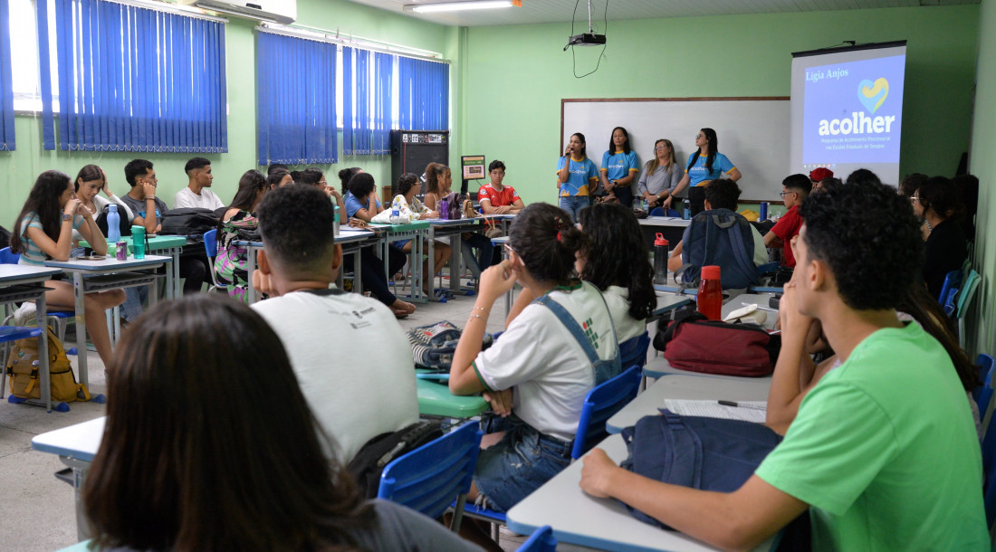 Apresentação da equipe do Programa Acolher / Fotos: Maria Odília