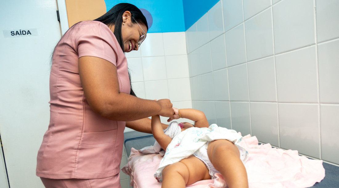 Carla Adriana considera pacientes como segunda família / Foto: Igor Matias