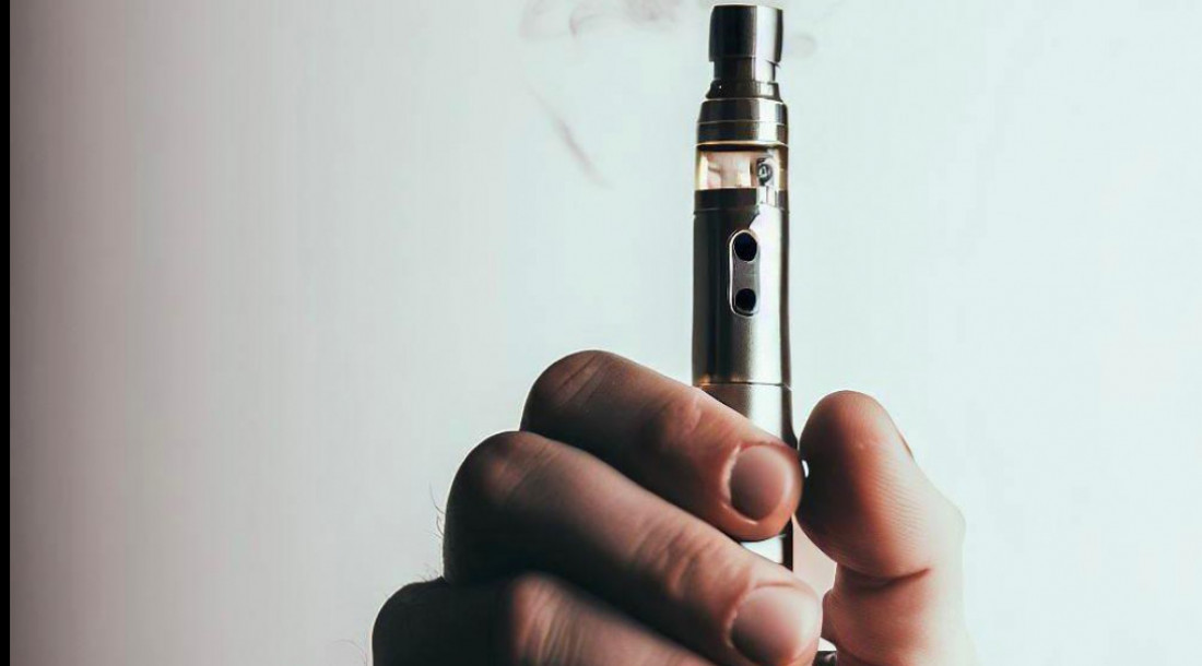 O uso desses aparelhos podem causar lesões no pulmão assim como o cigarro convencional / Fotos: Ascom SES