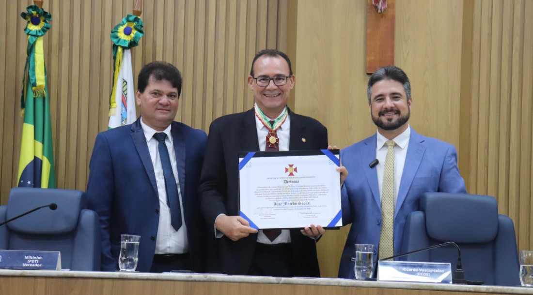 Entrega da honraria / Fotos: China Tom/CMA