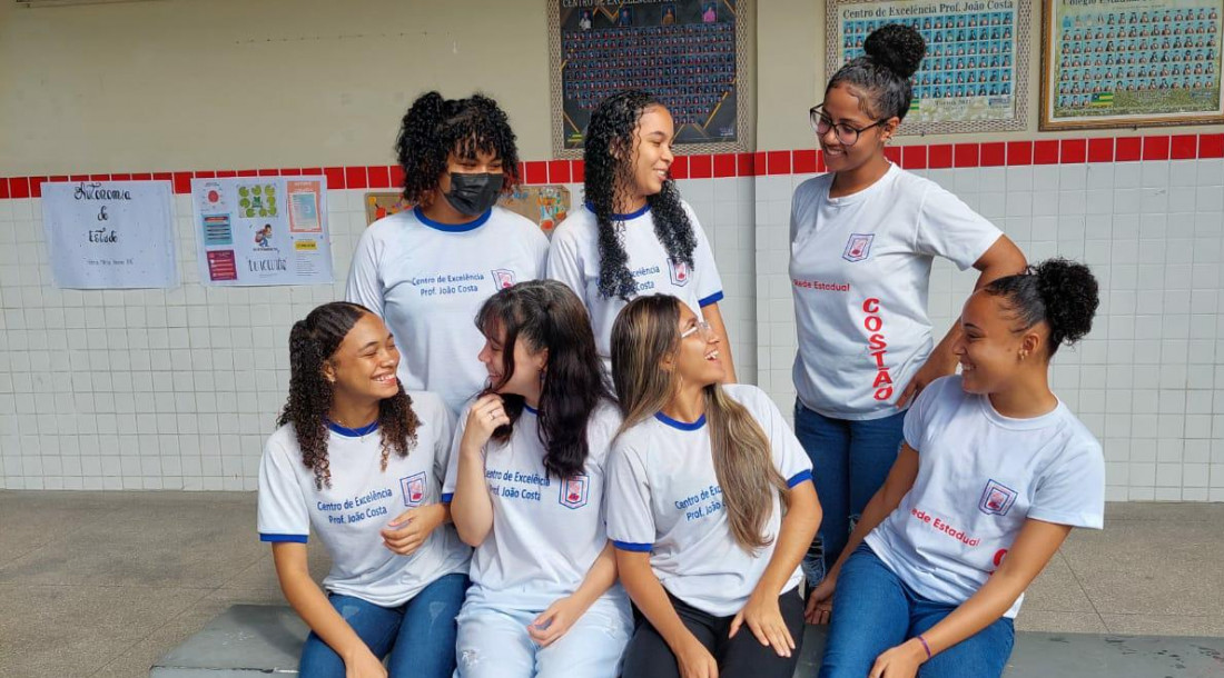 Alunas do clube de autonomia do estudo / Fotos: Divulgação/ Unidade escolar