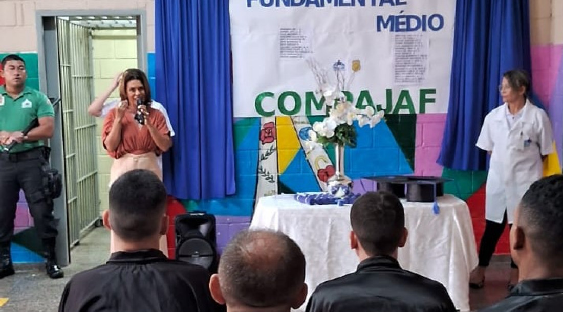 32 apenados receberam a certificação simbólica do Encceja / Foto: Ascom Seduc