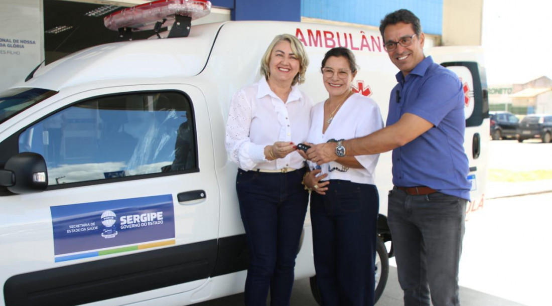 Governo do Estado realiza entrega de ambulância no Hospital Regional de Nossa Senhora da Glória // Valter Sobrinho