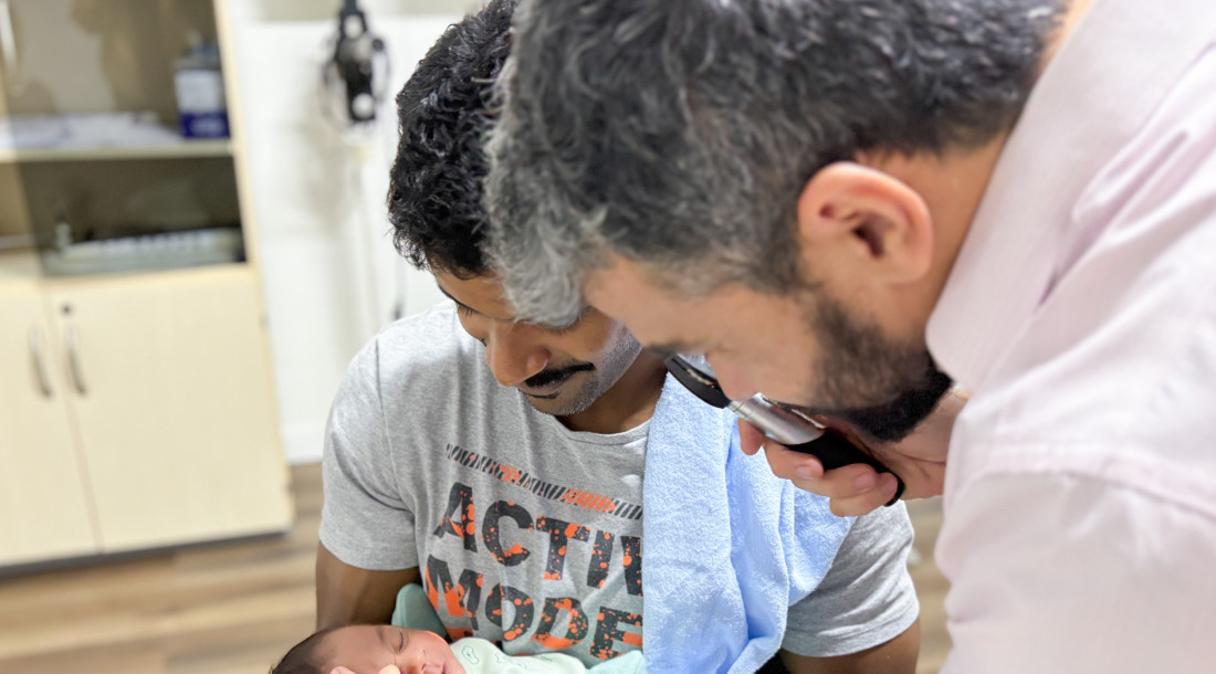 Oftalmologista do Ipesaúde destaca importância da realização do Teste do Olhinho  /  Fotos: Ascom Ipesaúde