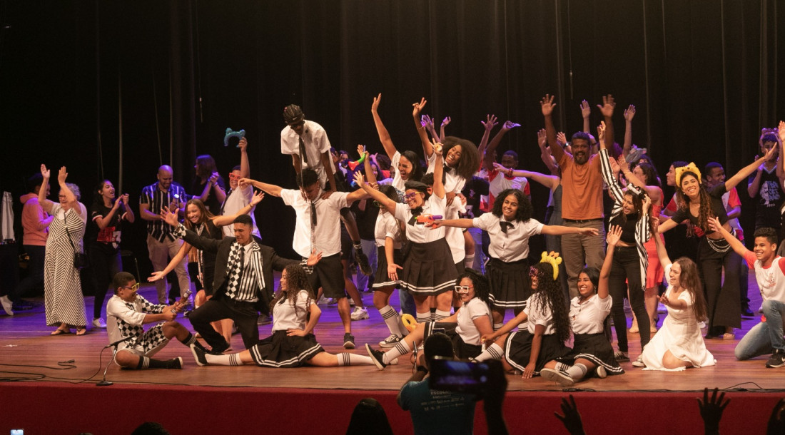 Apresentação do grupo 'Fazendo Drama' / Fotos: Izabela Campos