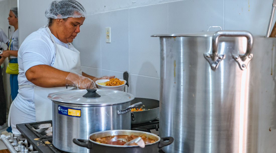 Vagas para cozinheiro estão as divulgadas hoje pelo NAT disponíveis para preenchimento  /  Foto: Arthuro Paganini