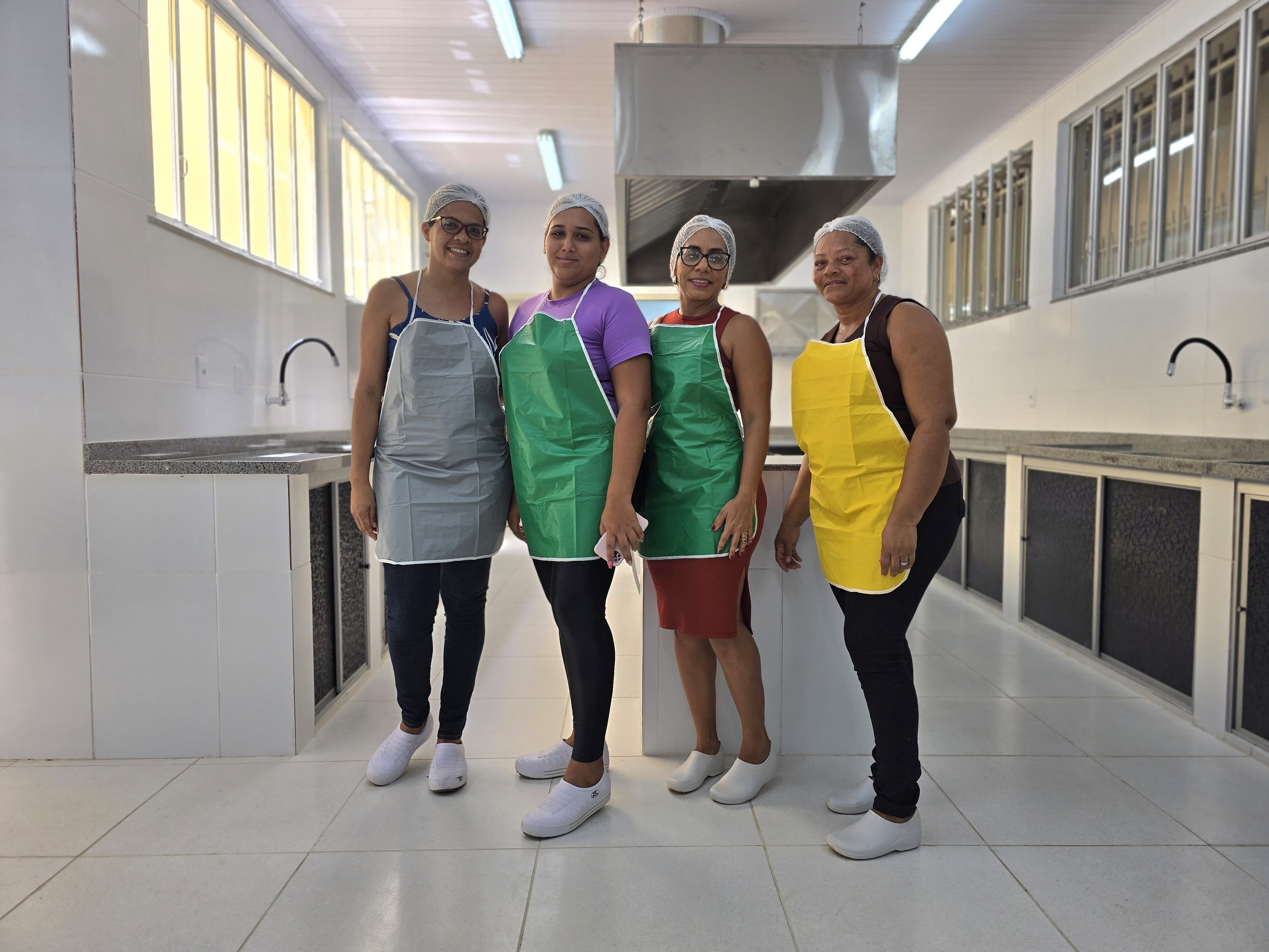 Merendeiras do Alcides Pereira comemora novo espaço / Foto: Silvio Oliveira