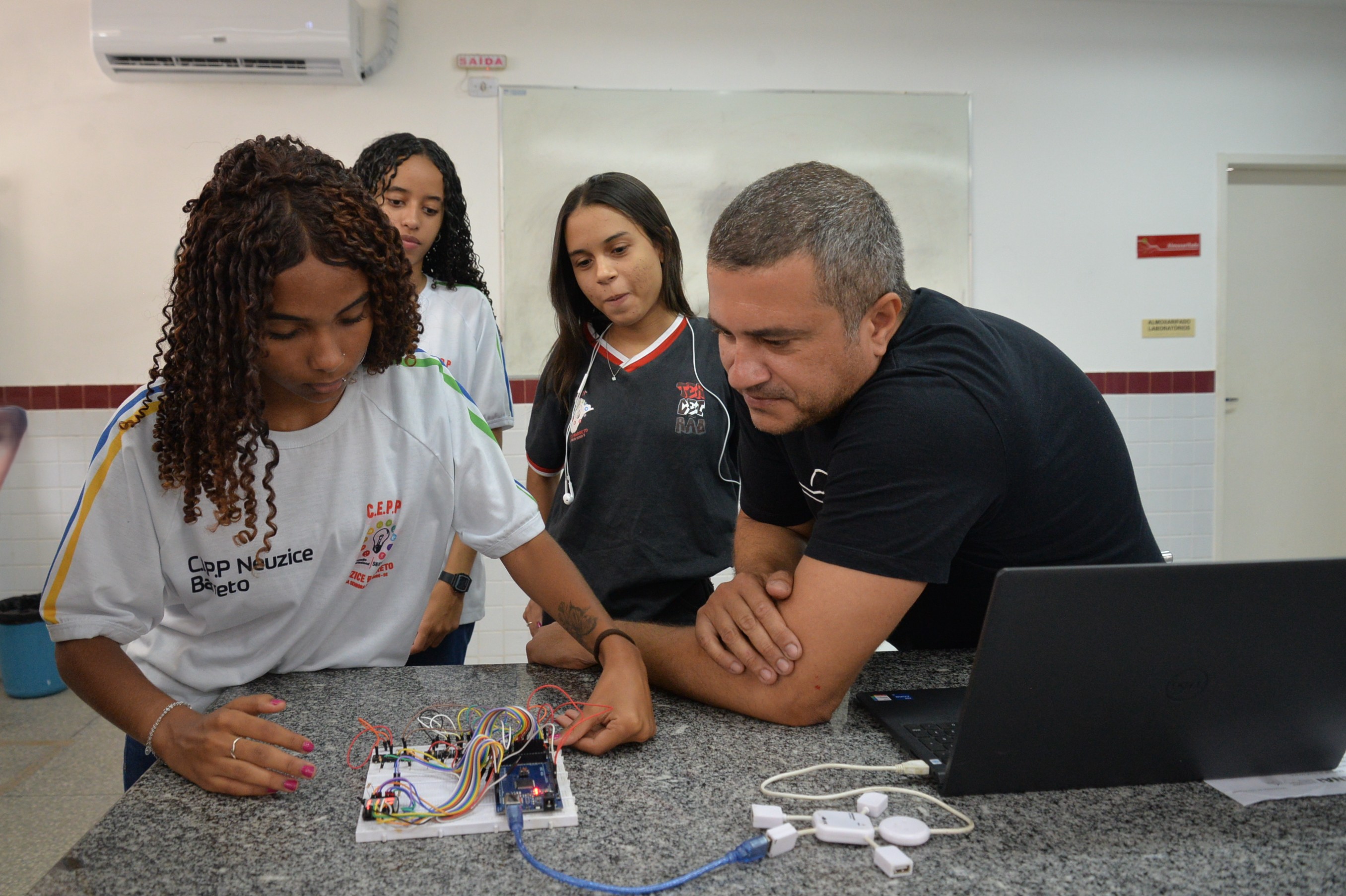 Cursos são destinados às pessoas que já concluíram o ensino médio