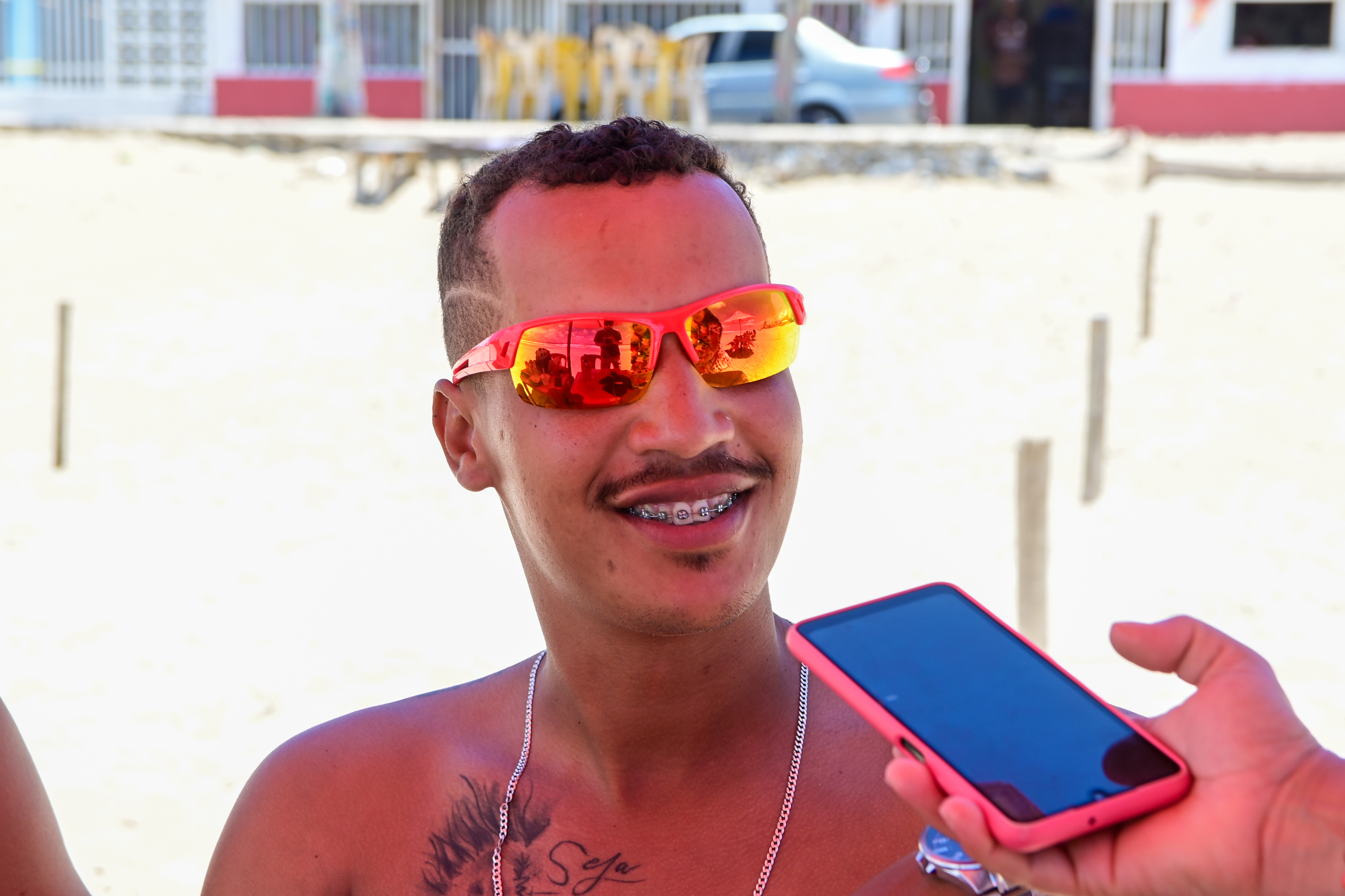 José Ronaldo Santos Reis é frentista, mora em Tobias Barreto, mas alugou casa de temporada para o Verão Sergipe Abaís | Foto: Erick O'Hara