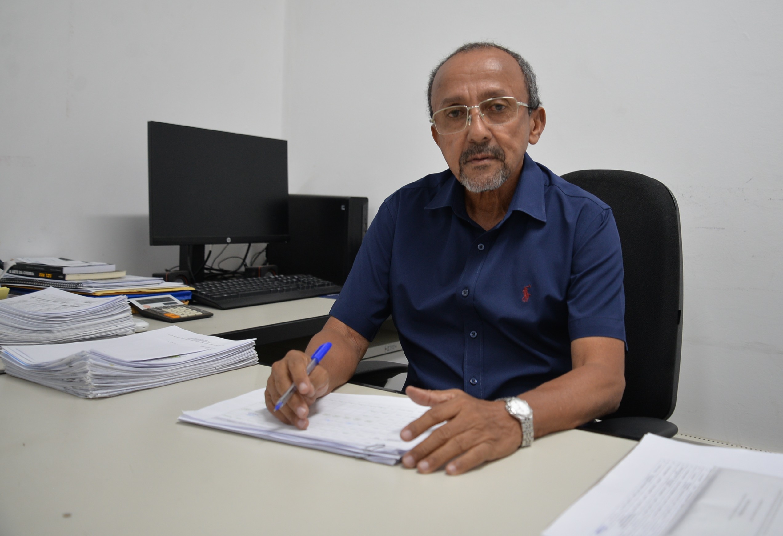 Para o diretor do Departamento de Engenharia e Manutenção Predial da Seed, engenheiro Valdir Pinto Santos, a climatização e as reformas de escolas modificam os espaços, levando mais conforto e qualidade / Foto: Maria Odília