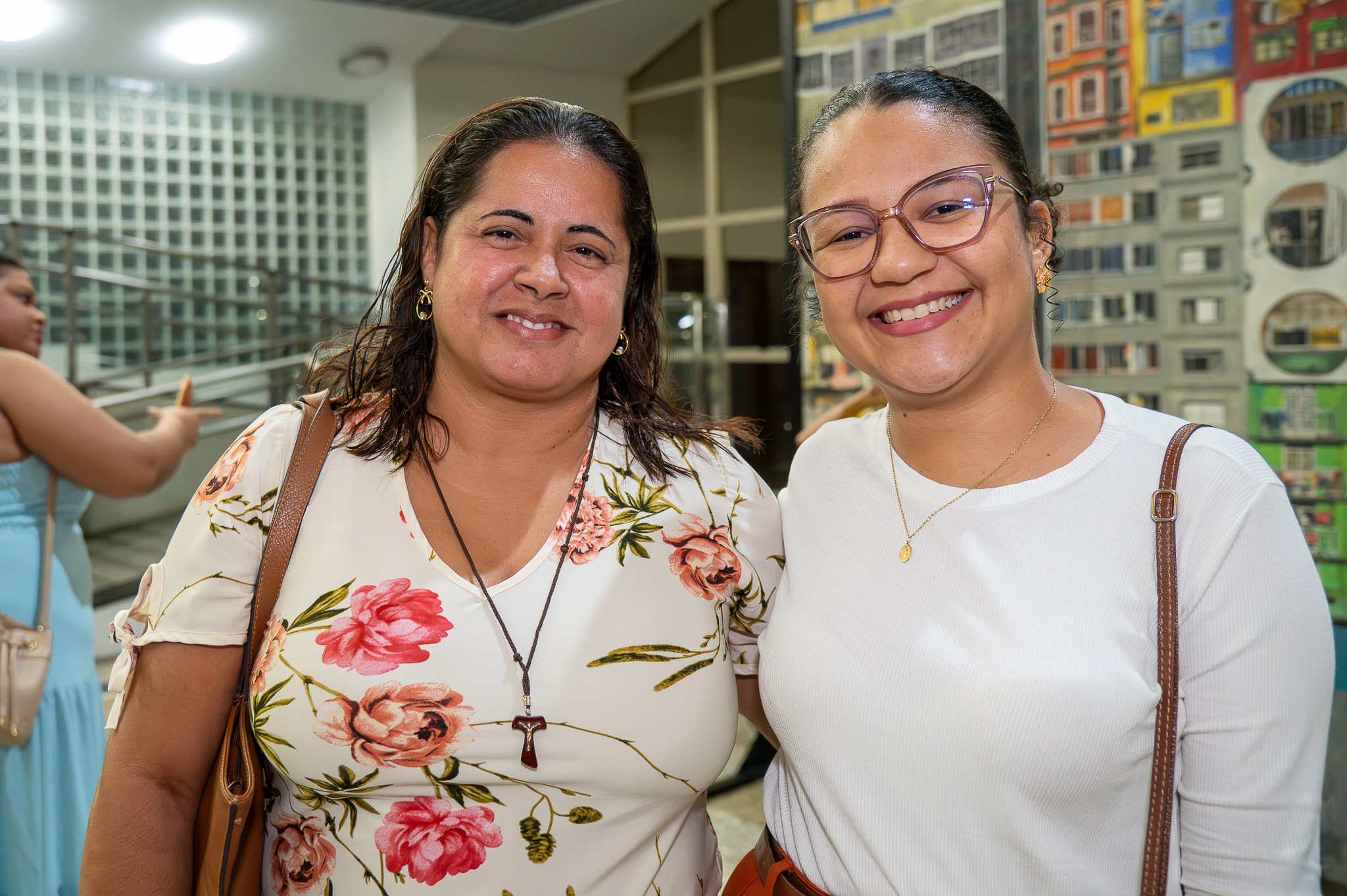 Jouselaine dos Santos esteve presente com a amiga, Simara / Foto: Thiago Santos