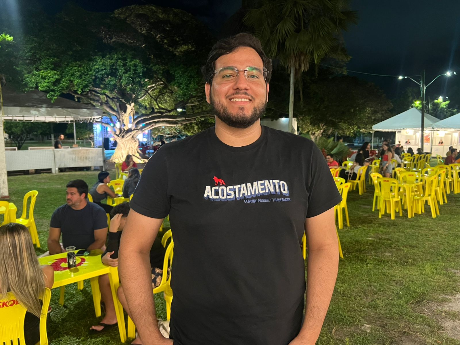 É a primeira vez que o estudante Cauãn Santos prestigia o Festival Brasil Sabor / Foto: Autimira Menezes/Setur