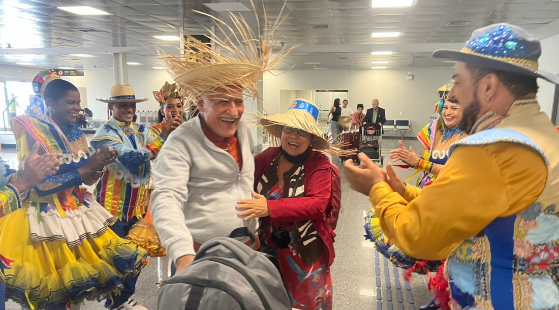 O casal de guias de turismo José do Carmo Freitas e Margarida Ferreira era puro entusiasmo com a recepção calorosa / Foto: Autimira Menezes/Setur