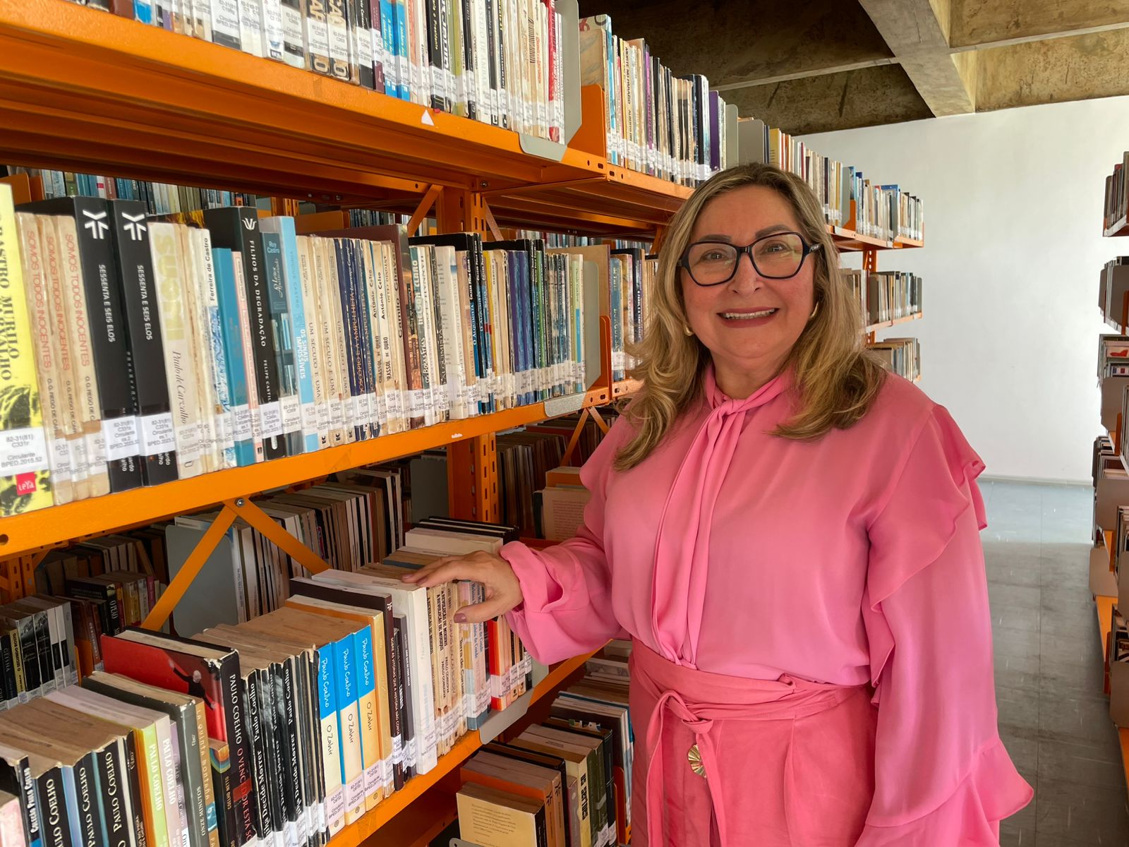 Diretora da biblioteca, Juciene Maria Santos de Jesus / Foto: Ascom/Seed
