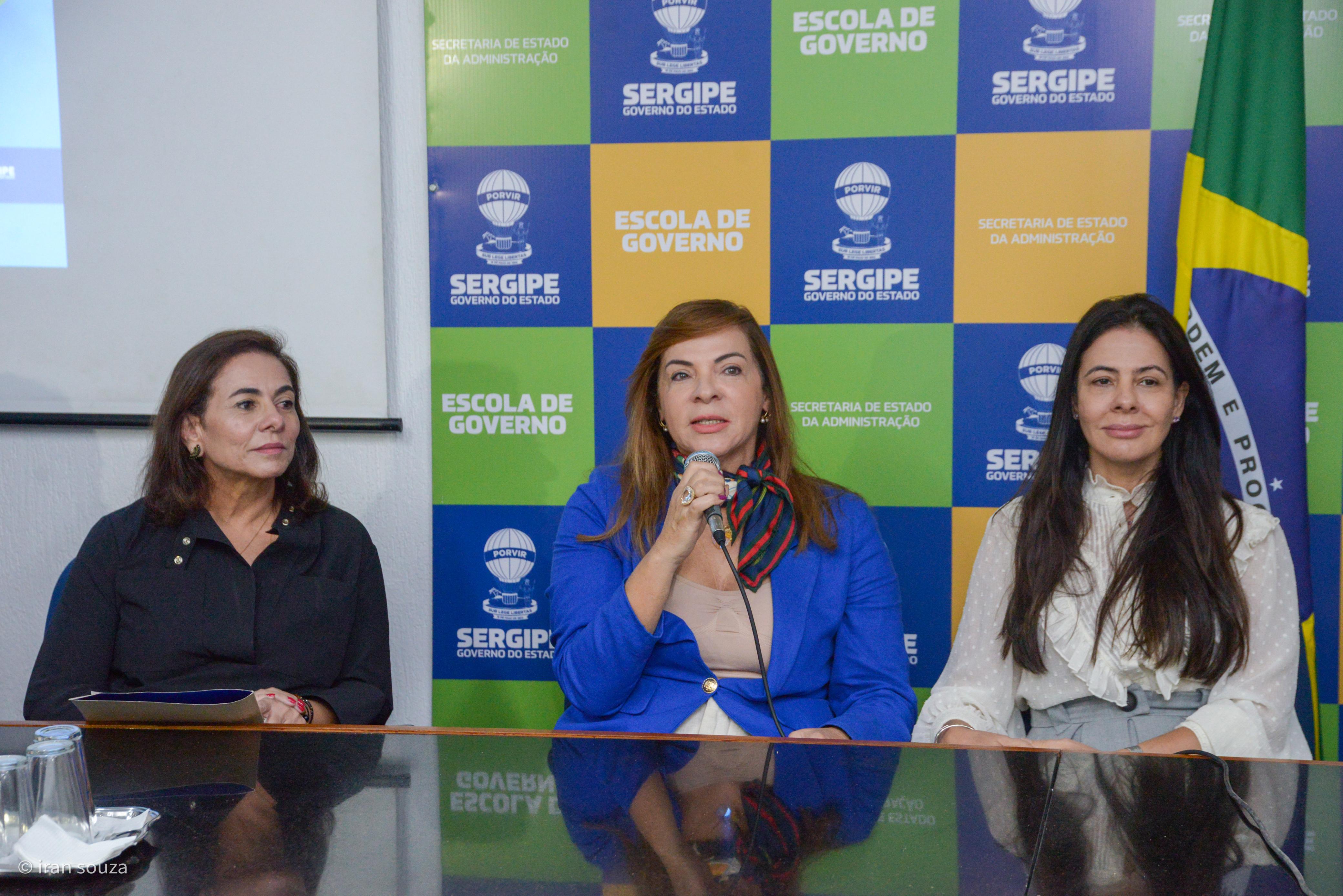 Secretária da Sead, Lucivanda Nunes, presidente do TJSE, Iolanda Guimarães, e diretor-geral da Escola de Governo de Sergipe, Wellington Mangueira / Foto: Iran Souza/Sead