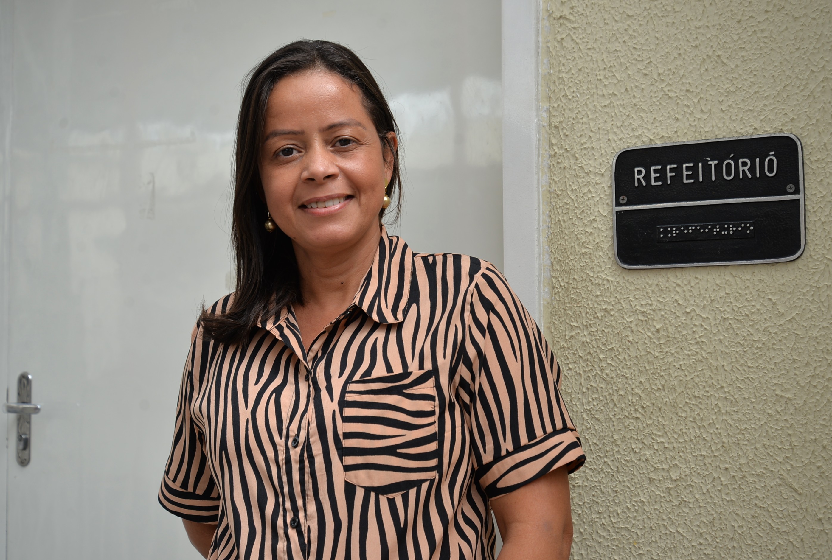 Merendeira da Escola Estadual Jacintho de Figueiredo Martins, Benielma Karla Lima de Oliveira