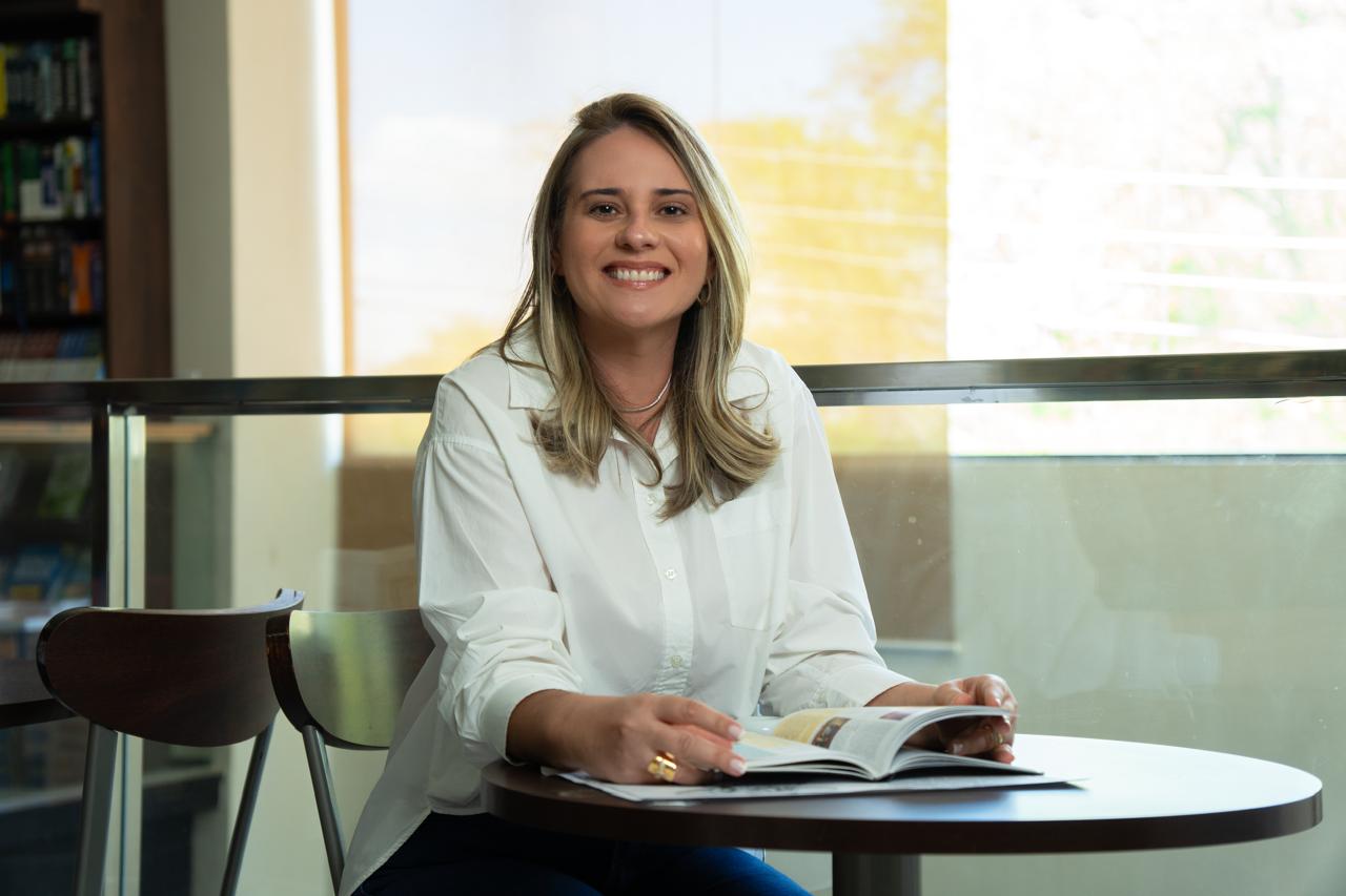 A diretora de Economia Solidária da Seteem, Elayne Araújo, ressaltou o afeto ligado à comida típica / Foto: Arquivo pessoal