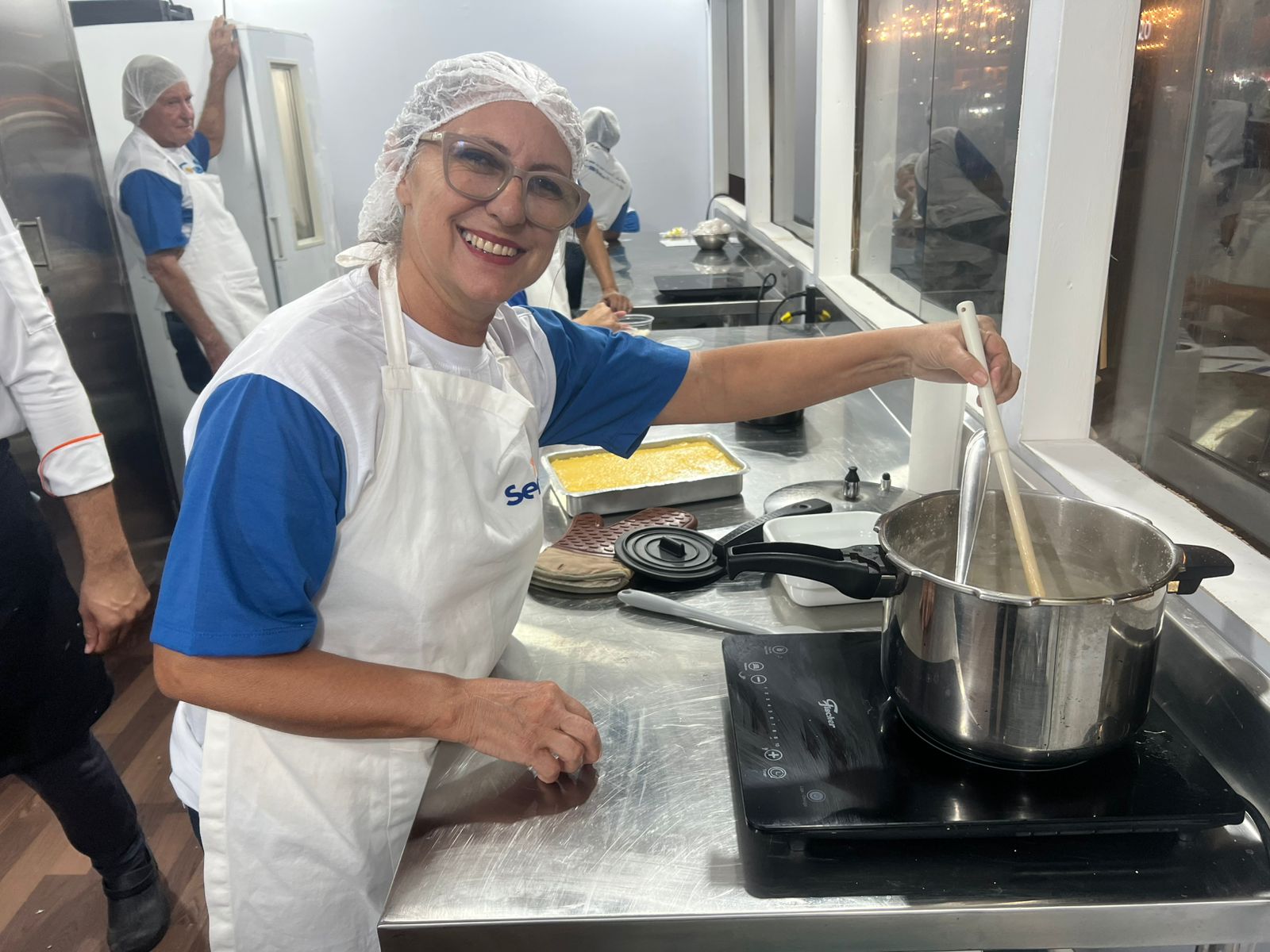 A dona de casa Lenalda Andrade é amante da comida típica regional / Foto: Autimira Menezes/Setur