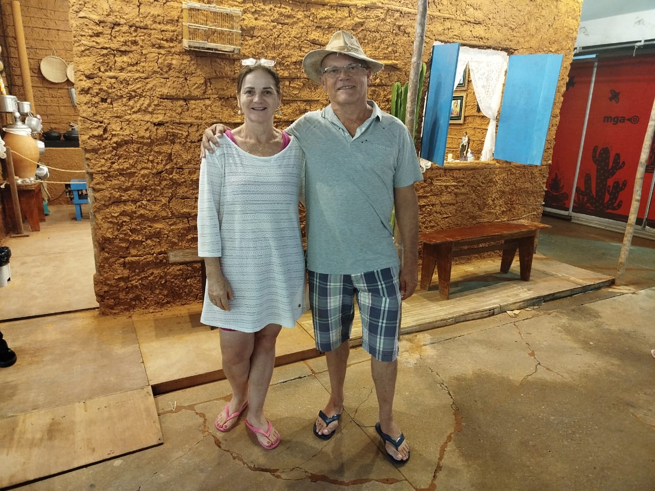 O casal de aposentados Fátima Vieira e Djalma de Aquino, de Itu, em São Paulo, também se mostrou encantado com toda a sergipanidade da Vila do Forró / Foto: Laudicéia Fernandes/Setur