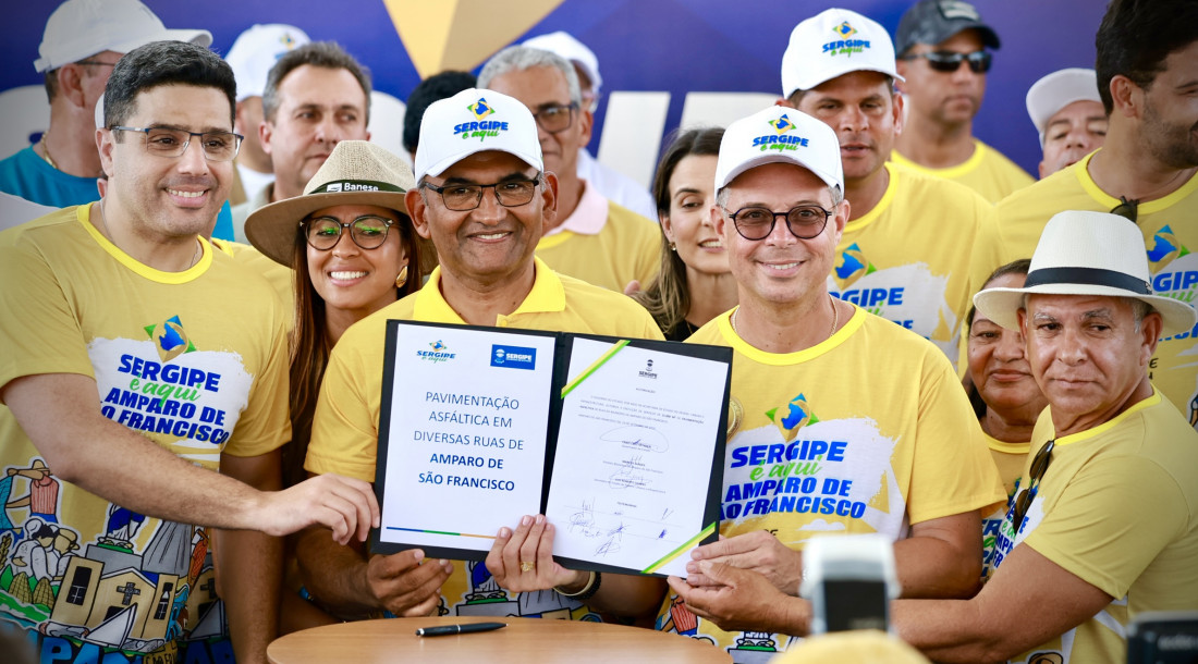 Na oportunidade, governador autorizou a execução de 15.000 metros quadrados de pavimentação asfáltica na cidade / Fotos: Arthur Soares e César de Oliveira