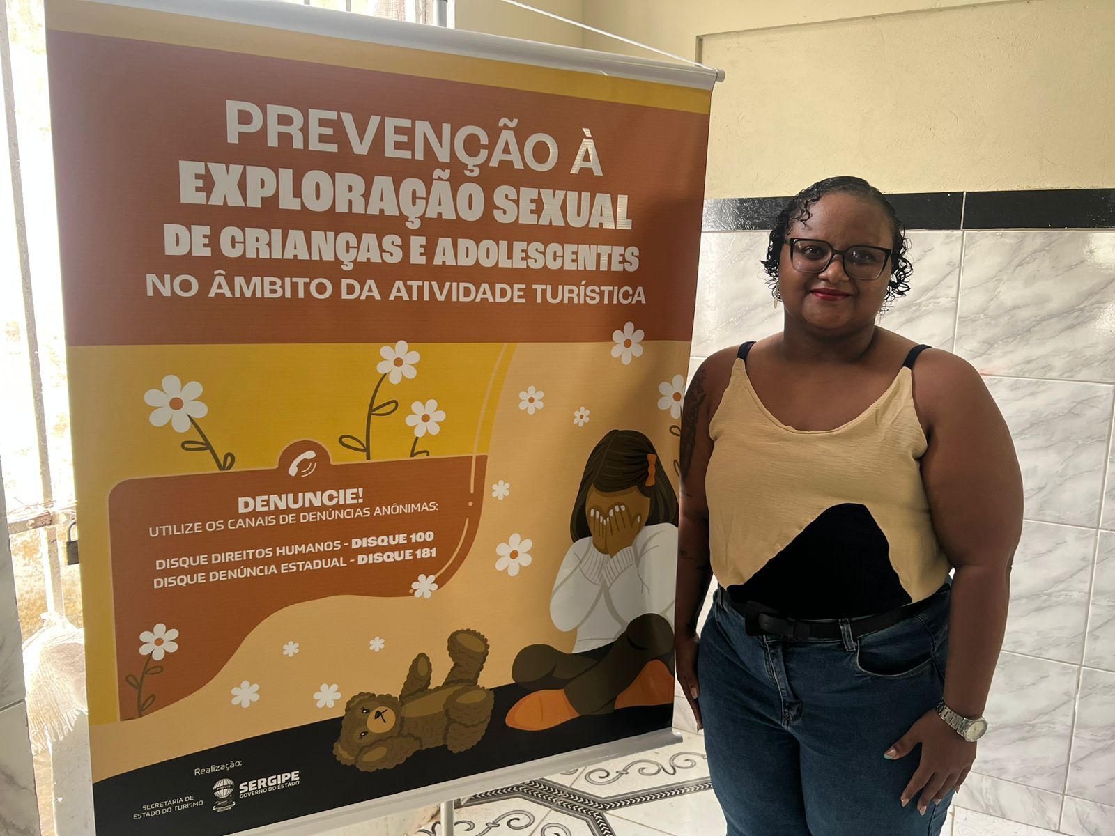 A secretária-executiva do CMDCA de Divina Pastora (SE), Marianne Bispo, ressalta que o seminário fortalece as práticas locais / Foto: Autimira Menezes/Setur