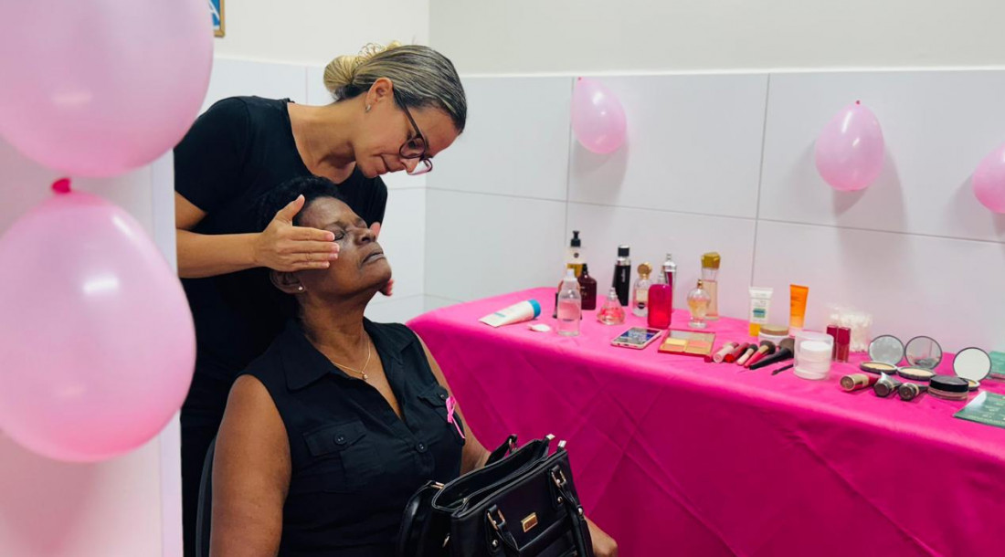 Ipesaúde promove evento alusivo ao Outubro Rosa com promoção de autocuidado e conscientização de amor próprio // Foto: Ascom / Ipesaúde