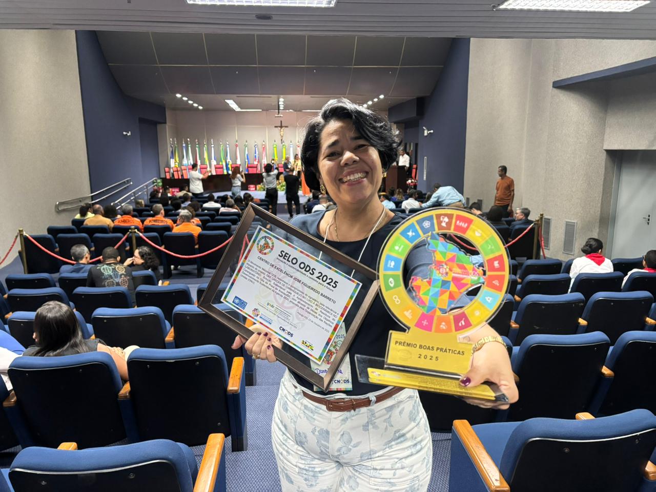 Professora Darcilayne Martins