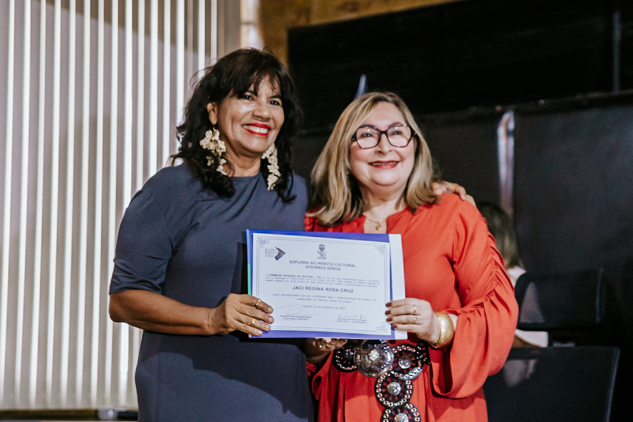 A diretora da Galeria de Arte Álvaro Santos, Jaci Cruz, expressou gratidão pela conquista / Fotos: Julia Rodrigues