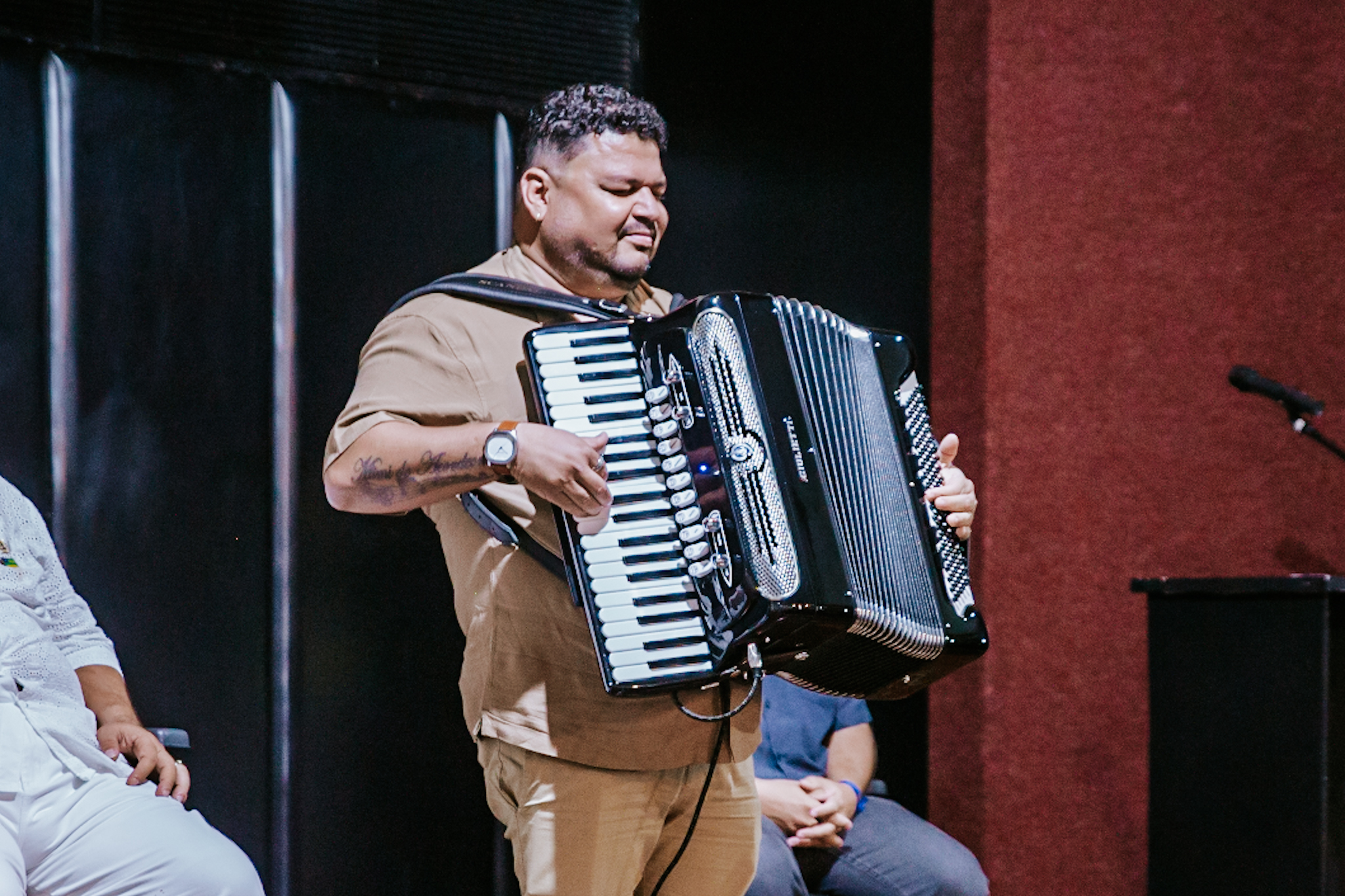 O músico Mimi do Acordeon é homenageado com Diploma de Mérito Cultural 'Epiphanio Dória'