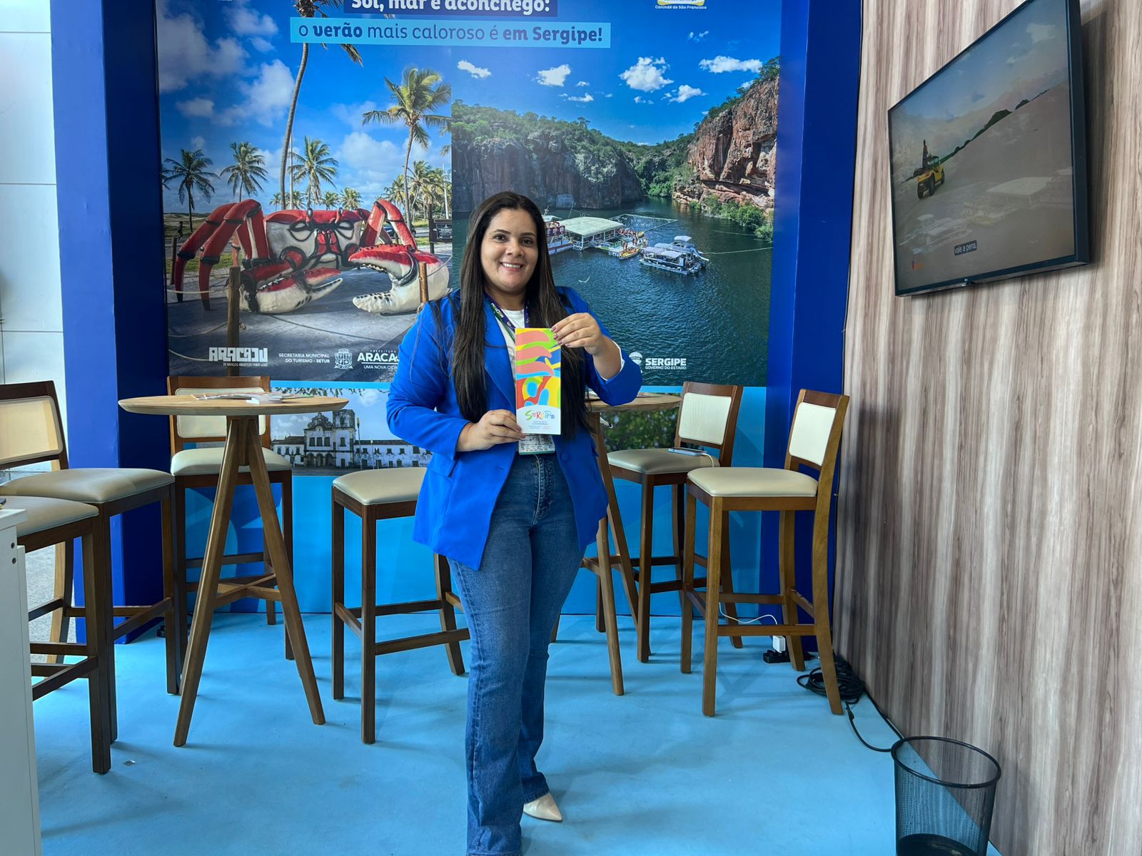 A advogada Sandra Bezerra destacou sua admiração por Sergipe ao visitar o estande de Sergipe