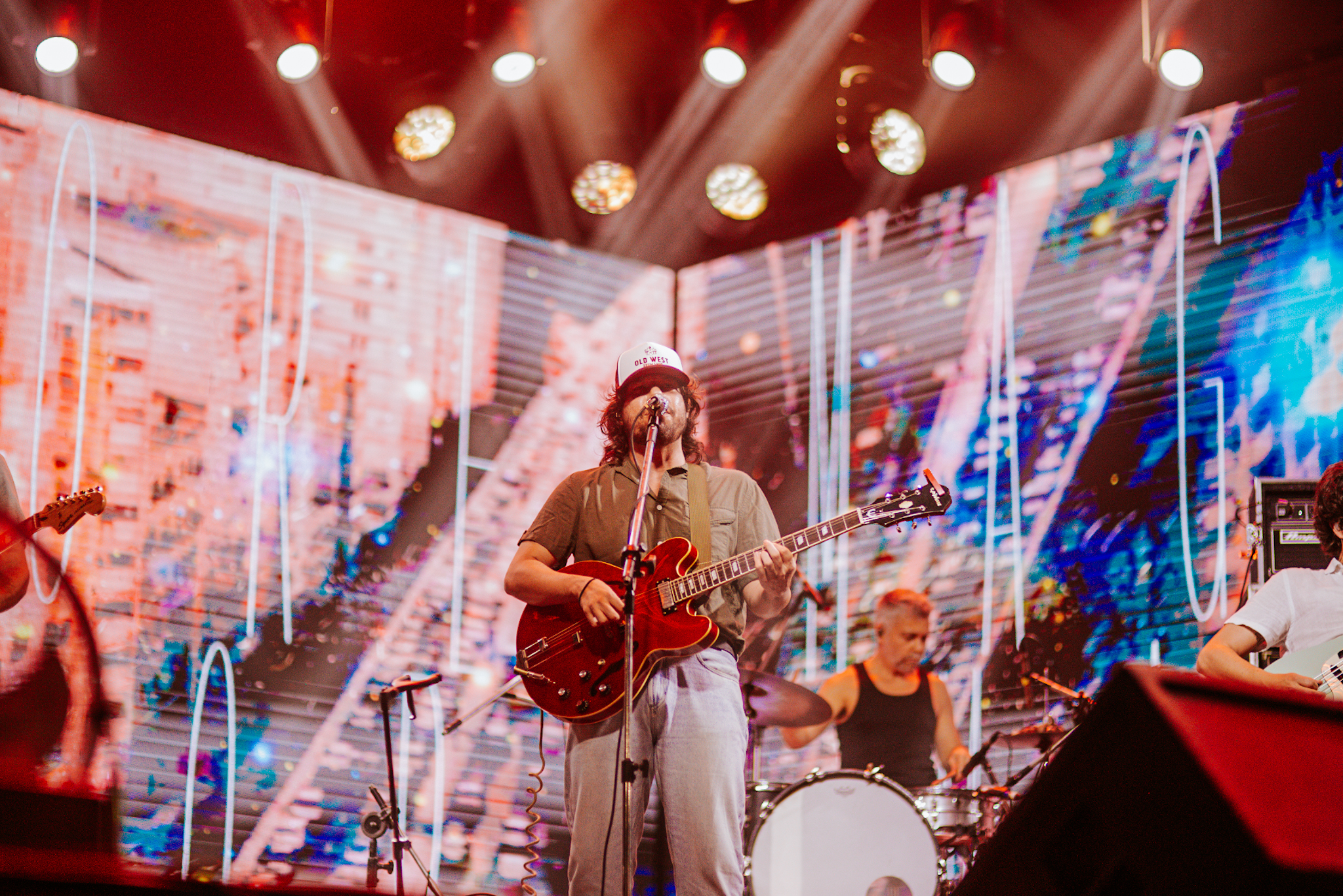 Maglore no palco Frei Santa Cecília / Foto: Júlia Rodrigues