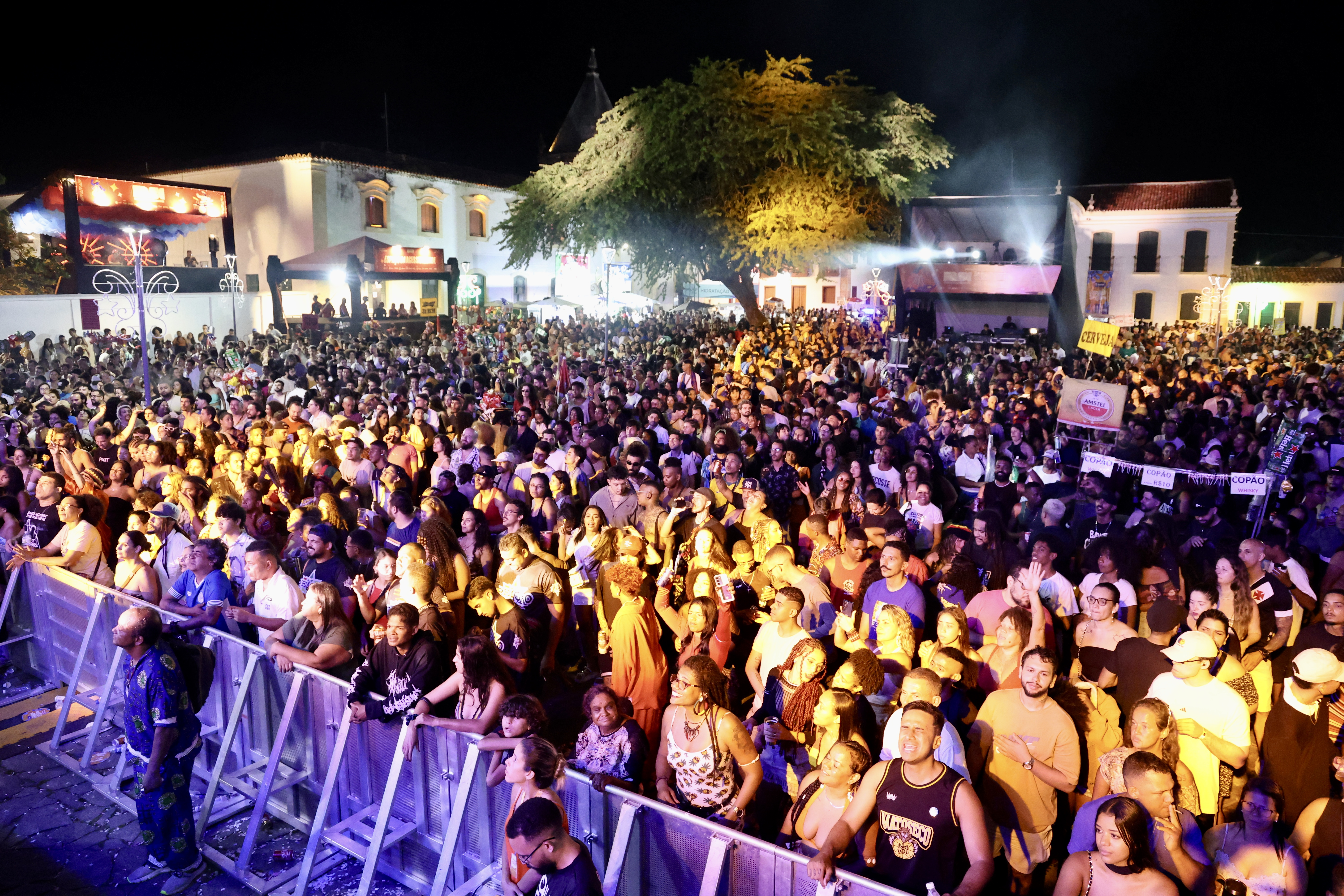 Público curte apresentação da Reação / Foto: Dani Santos