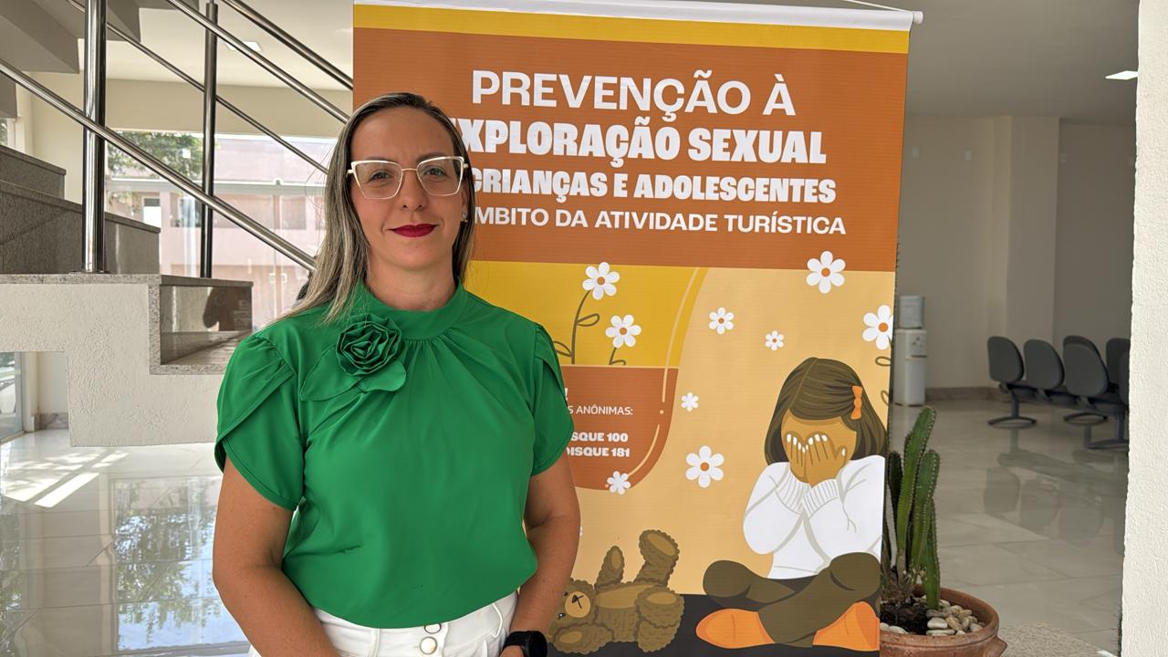 A assistente social Hozana França, coordenadora do Cras e presidente do CMDCA de Propriá, foi uma das palestrantes / Foto: Eva Ramos/Setur