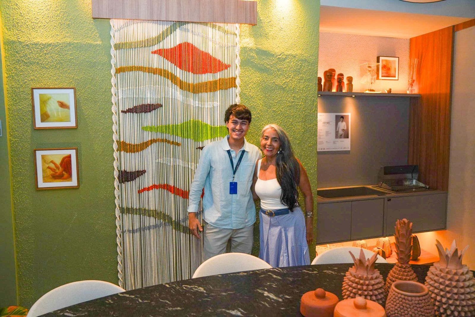 Arquiteto Josef Meris e artesã Helô Silva