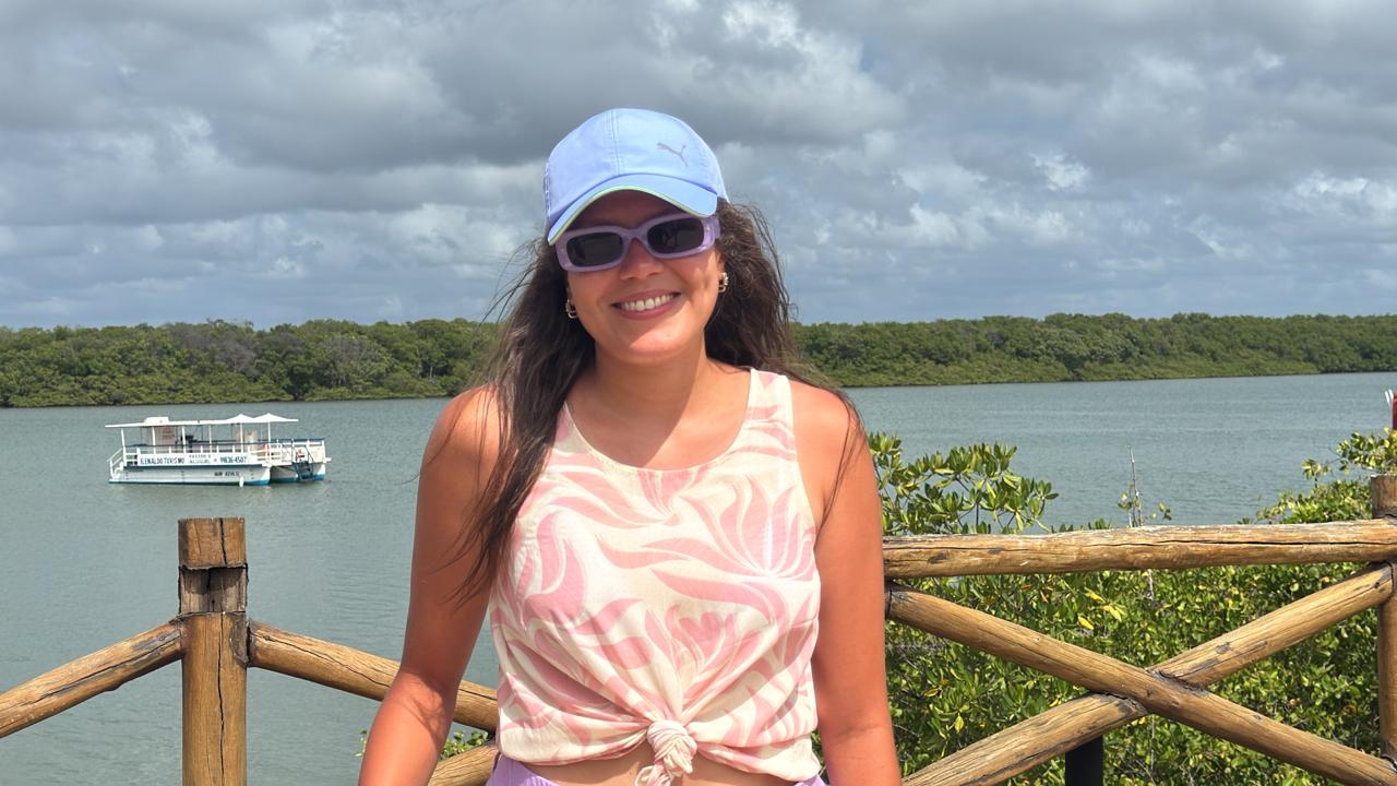 A agente de viagens Luana Rodrigues disse que Sergipe é um destino incrível e que se surpreendeu positivamente / Foto: Eva Ramos/Setur