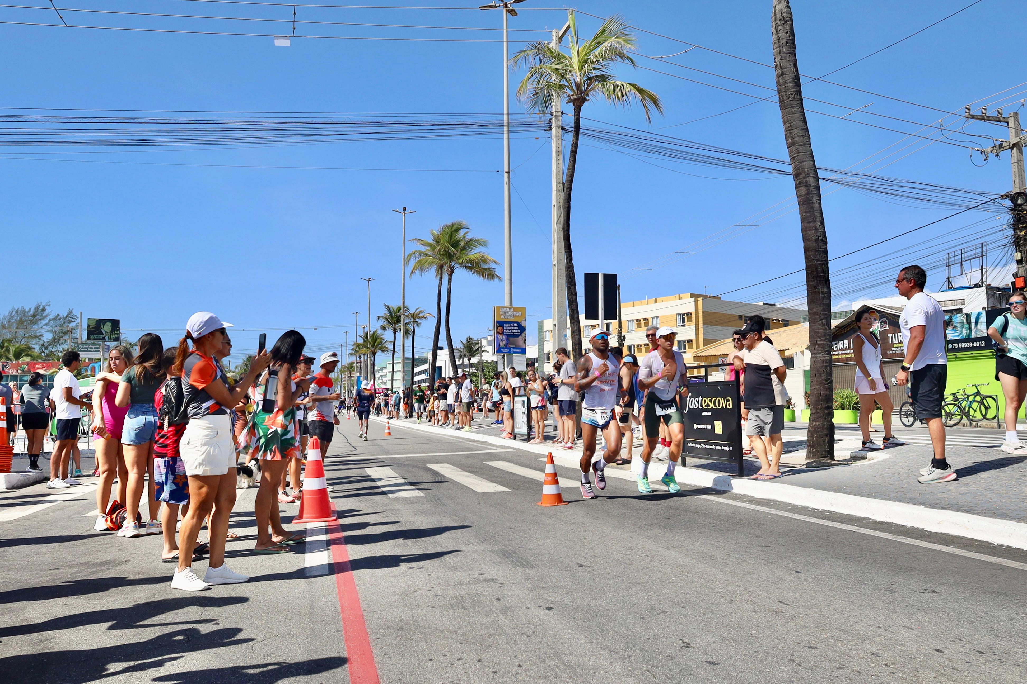 Torcedores aproveitaram para fazer registros fotográficos dos atletas tanto na corrida quanto nas demais modalidades / Foto: Max Carlos/Setur