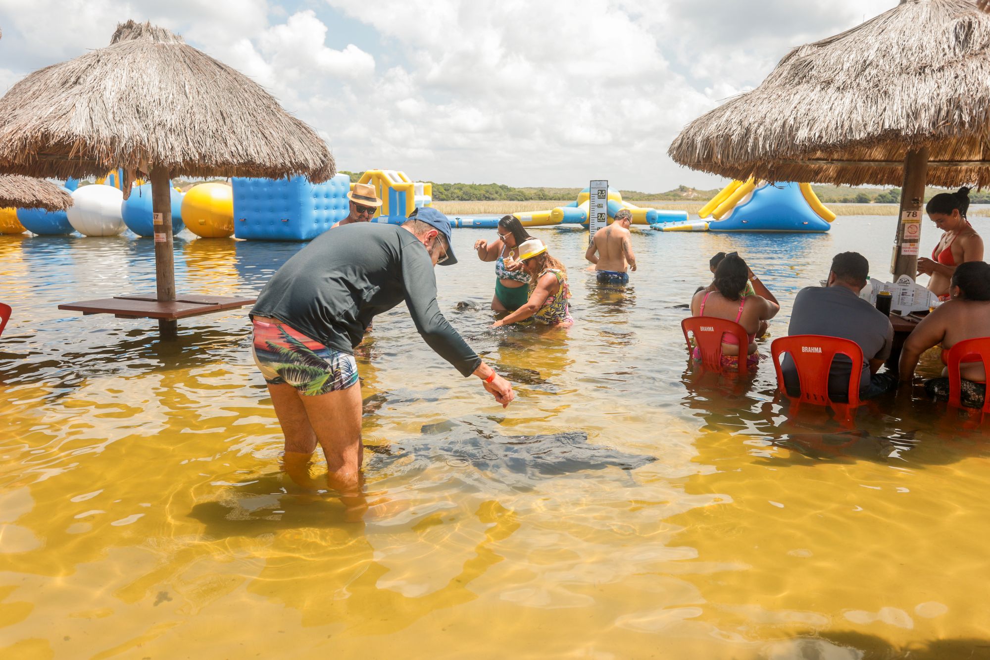 Lagoa dos Tambaquis, também em Estância, é um lugar de tranquilidade e beleza que atrai milhares de turistas todo ano / Foto: Max Carlos/Setur