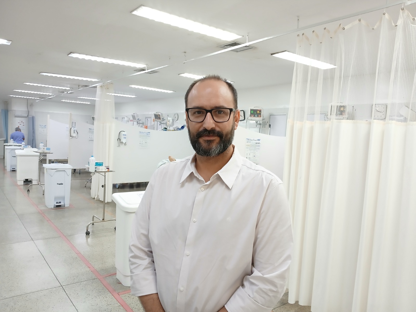 Coordenador médico das Unidades de Terapia Intensiva do Huse, Thiago Smith