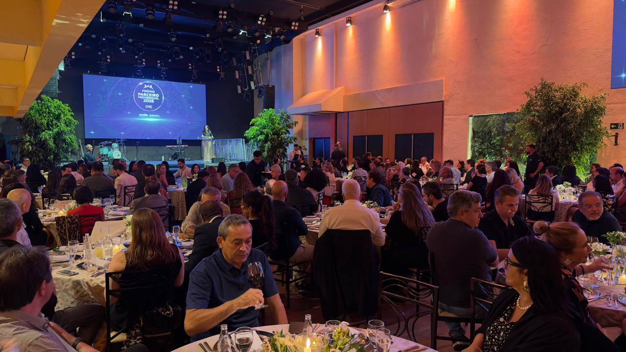 Cerca de 350 representantes de governos, companhias aéreas, redes hoteleiras e locadoras de veículos participaram da premiação / Foto: Marcos Pako/Setur