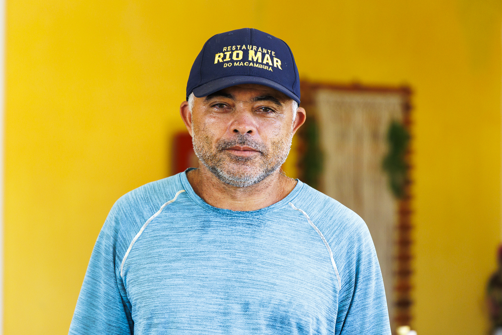 Comerciante há cerca de 18 anos em Pirambu, Rinaldo de Sousa Vasconcelos evidencia que o evento impulsiona não apenas as vendas do seu estabelecimento, mas toda a economia da cidade