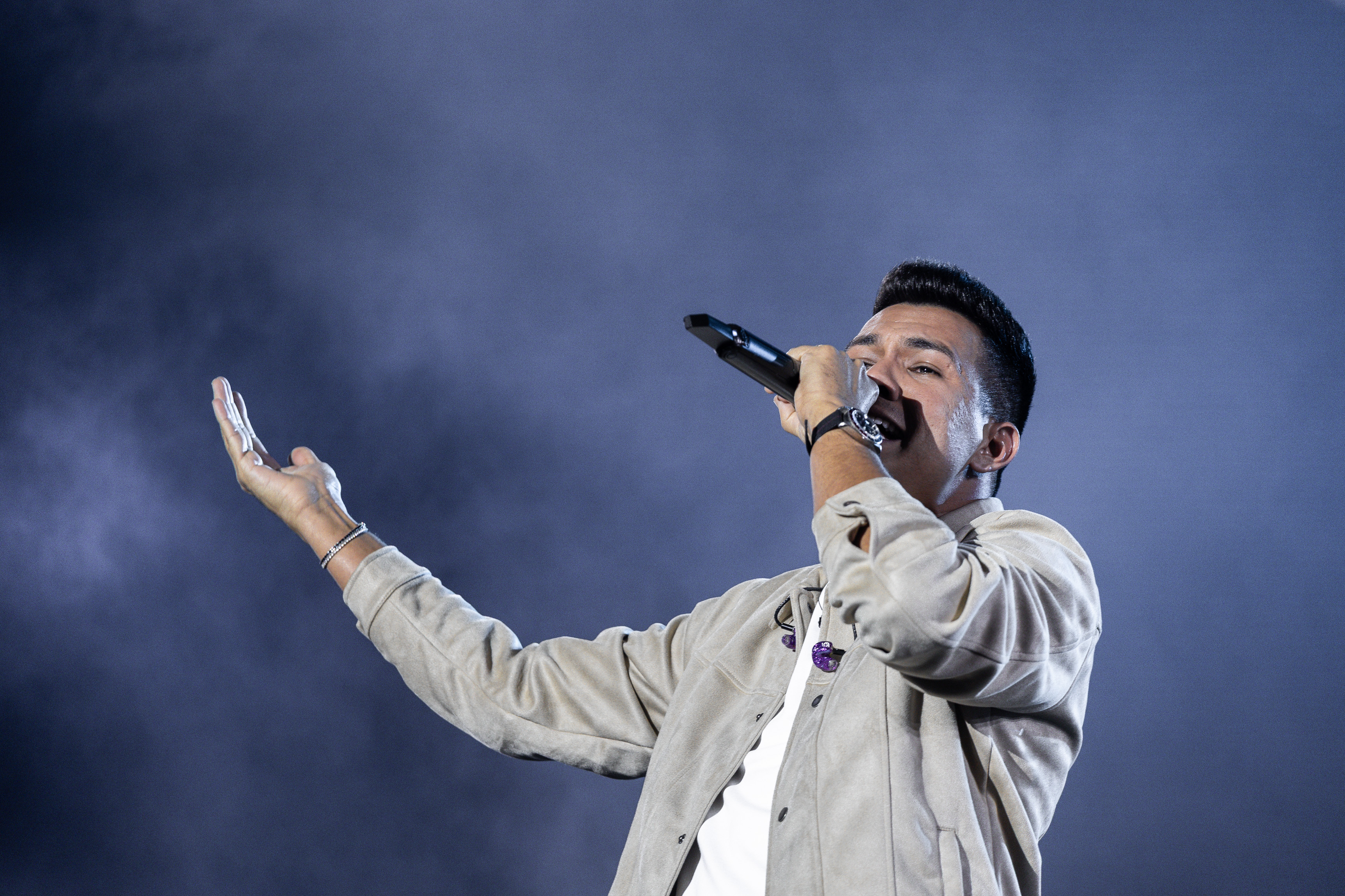 Vitor Fernandes se apresenta na primeira noite de shows/Foto: Thalys Rodrigues