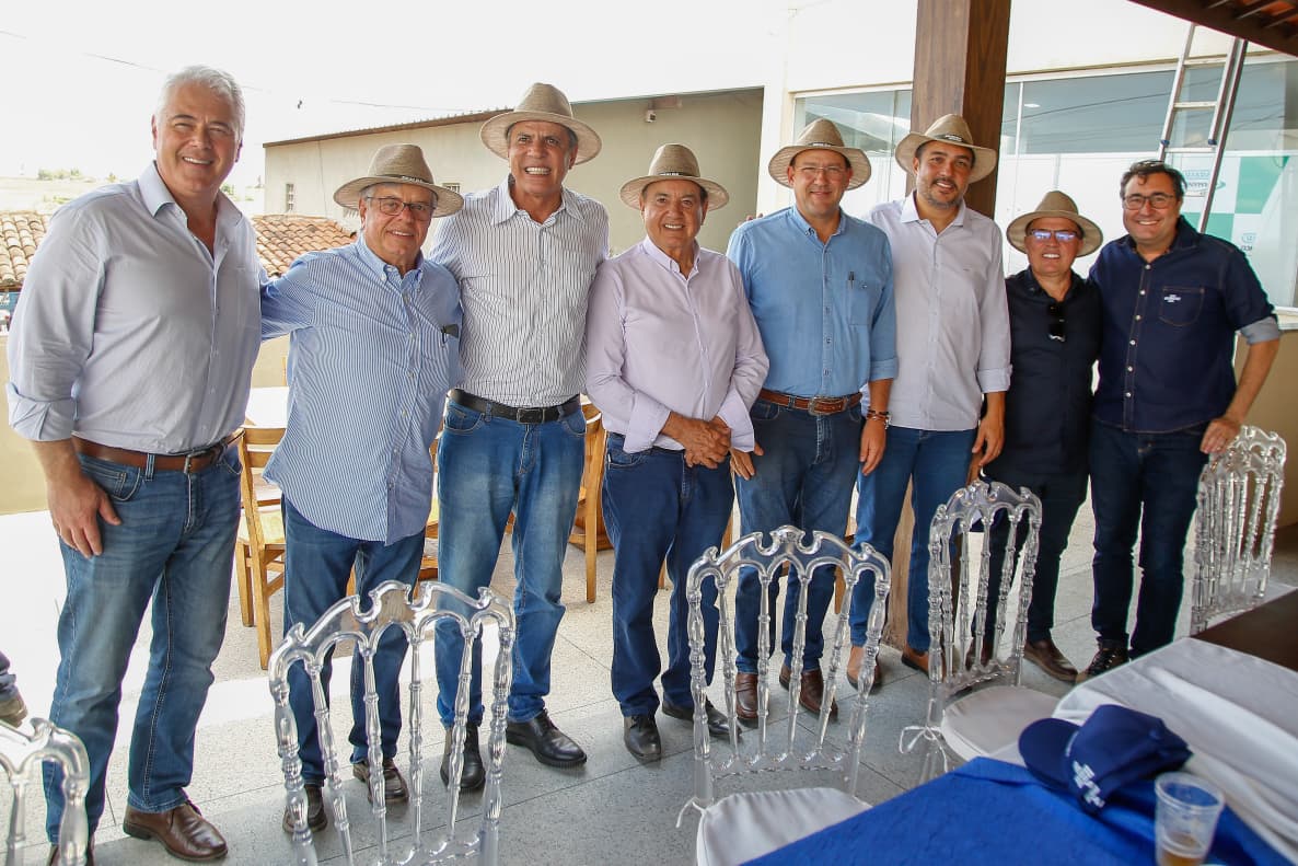 Secretário de Estado da Agricultura, Desenvolvimento Agrário e da Pesca, Zeca Ramos da Silva (de azul) / Foto: Ascom/Seagri