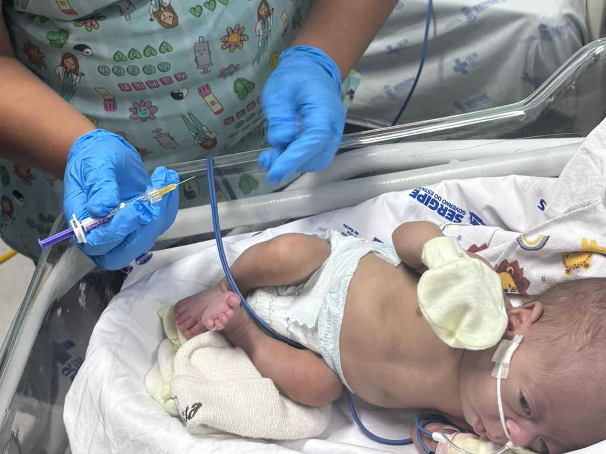 Anticorpo monoclonal passa a reforçar a proteção de bebês prematuros e de risco contra as formas graves do vírus sincicial respiratório